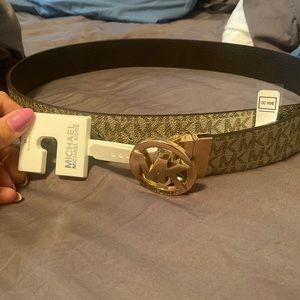 Brand new Michael Kors Reversible Belt